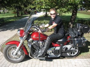 Timcsipuszi motoros csaj bemutatkozója
