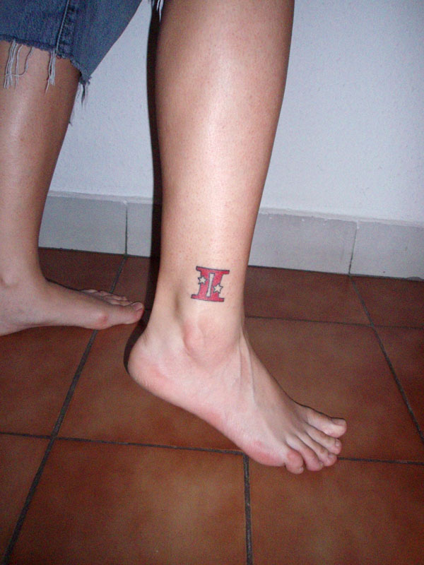 Szavazz 2009 legjobb lábtetoválására 3 gemini tattoo 352
