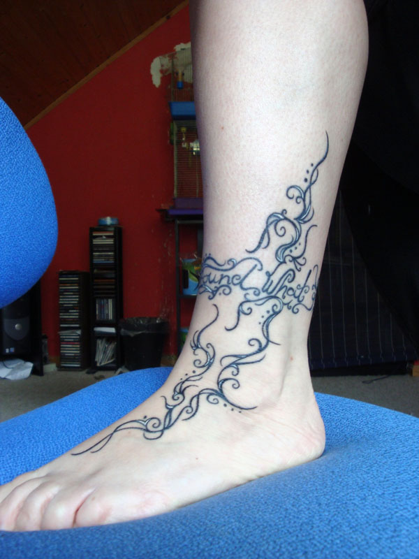 Szavazz 2009 legjobb lábtetoválására 11 vack tattoo 01