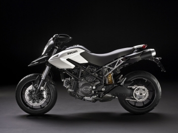 2010-Ducati-Hypermotard796a