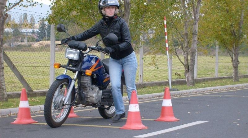Edina motorozni tanul Egyes rutinfeladat