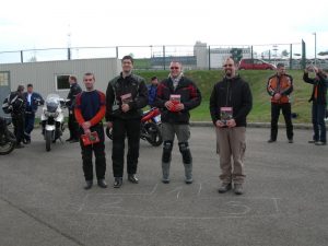 Ingyenes vezetéstechnikai tréning motorosoknak