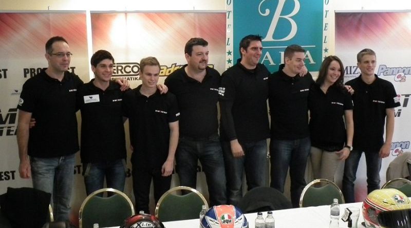 2013 h moto bemutatkozó csapat