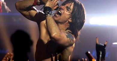 rock of ages tom cruise