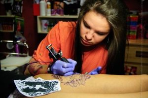 Krizsan-Lili-Wonderland-Tattoo1