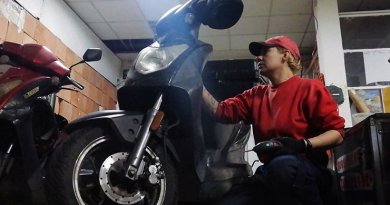 Bátai Aranka motorszerelő