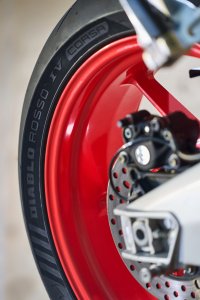 Pirelli Diablo Rosso IV Corsa a 150. évfordulóra 2022