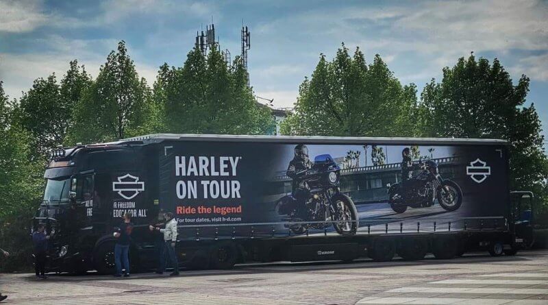 Harley-Davidson demo Truck on tour