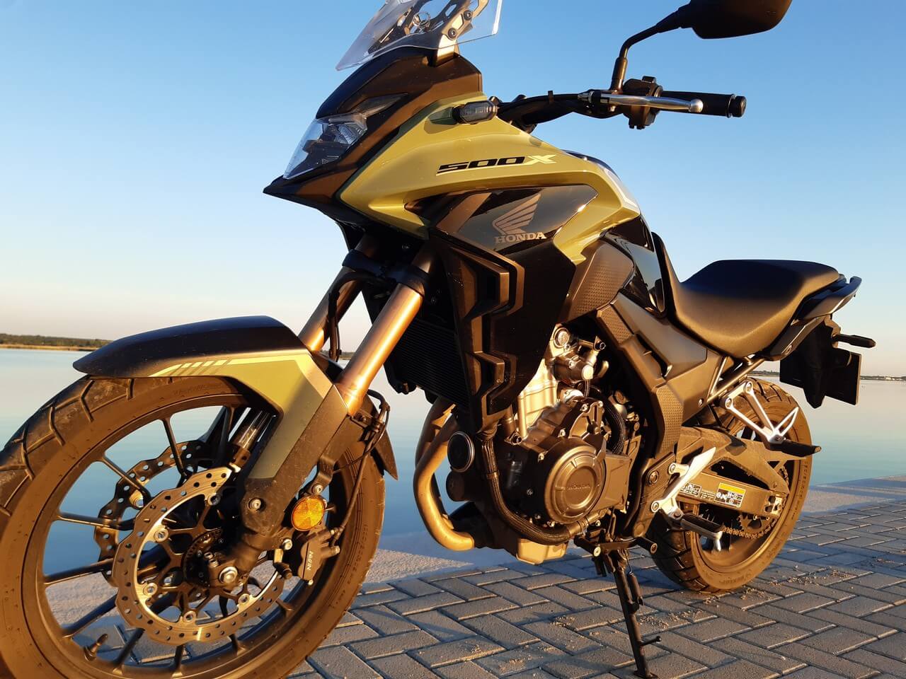 Honda CB500X manuális váltóval 2022