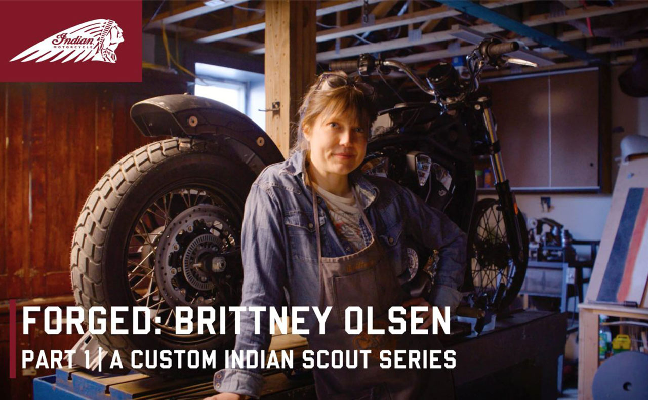 Brittney Olsen a Forged custom Indian Scout sorozat második építője