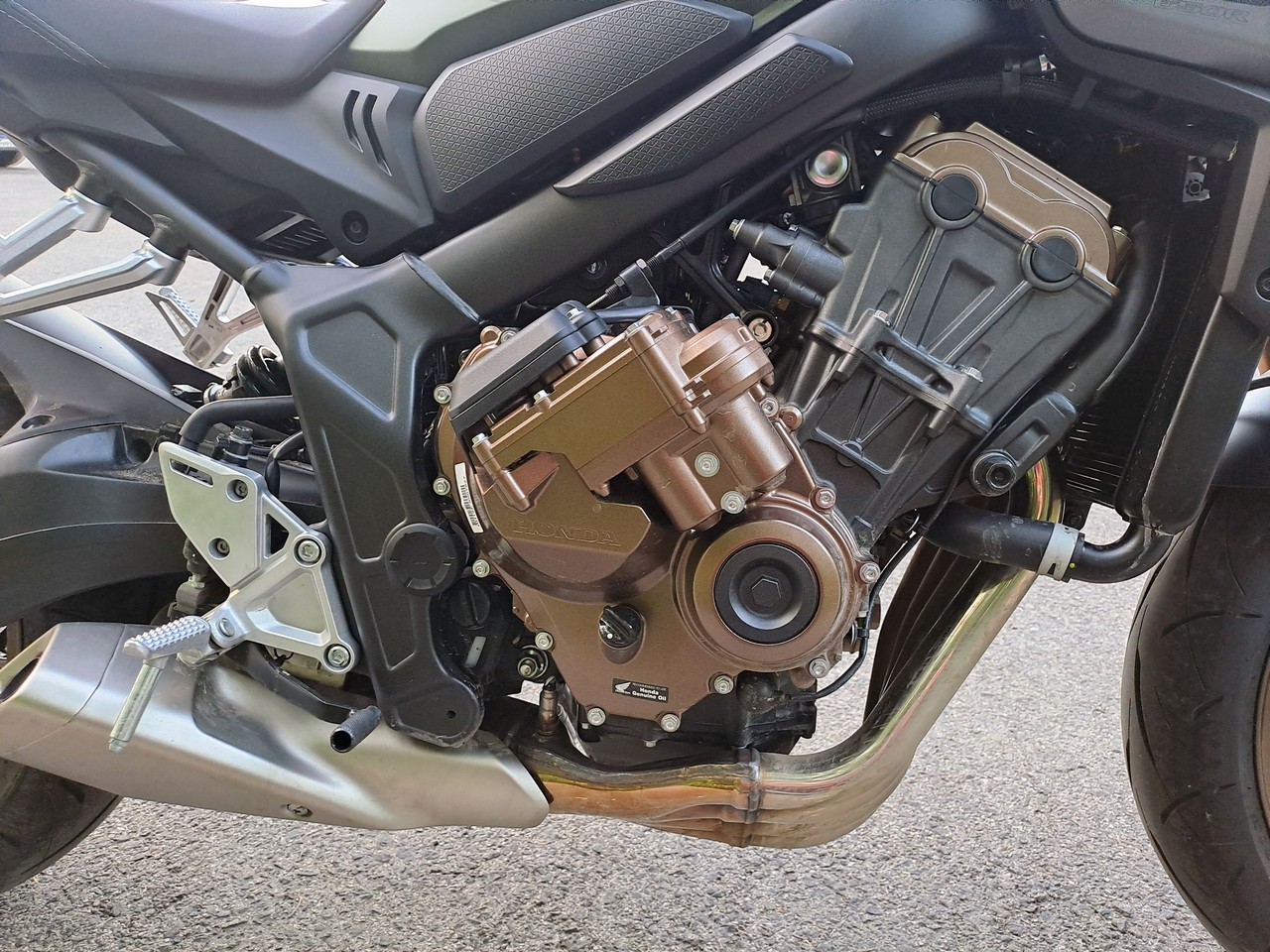 Honda CB 650R E Clutch 2024 teszt 09