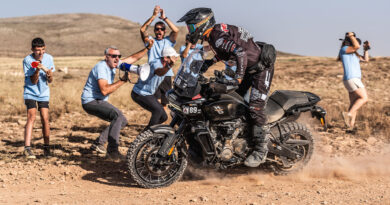 Joan Pedrero, a Dakar elit versenyzője történelmi mérföldkövet állított fel azzal, hogy megnyerte a Baja España Aragón XL kiadását a Maxi Trail kategóriában, egy Harley-Davidson Pan America™ 1250-es modellel