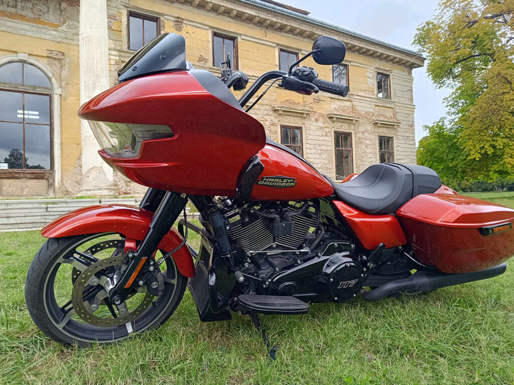 Harley-Davidson Road Glide 2024