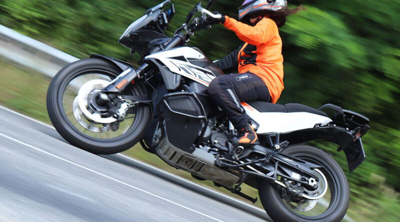 KTM 790 Adventure S 2020 motorteszt Rákó Kira