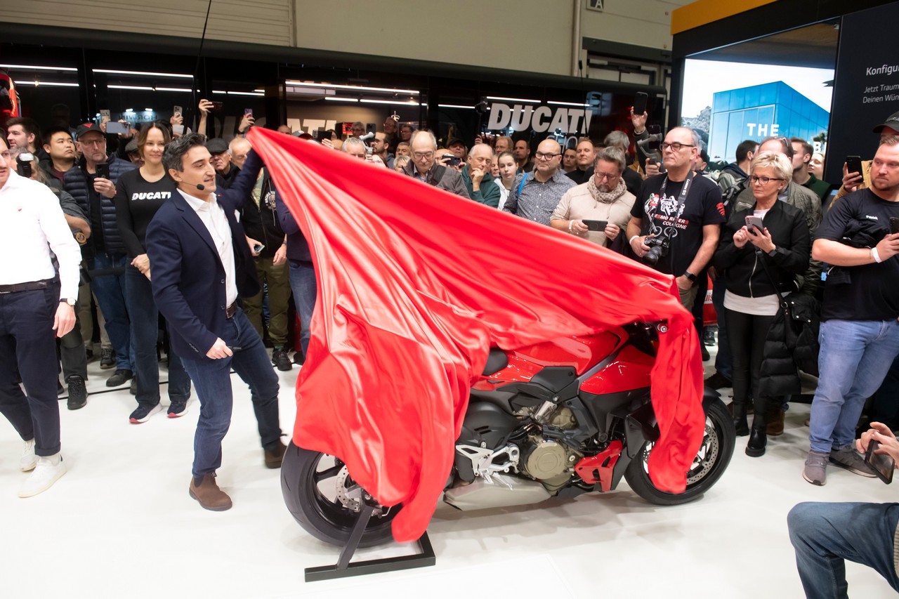 intermot 2024 kolnmesse motorkiallitas 03