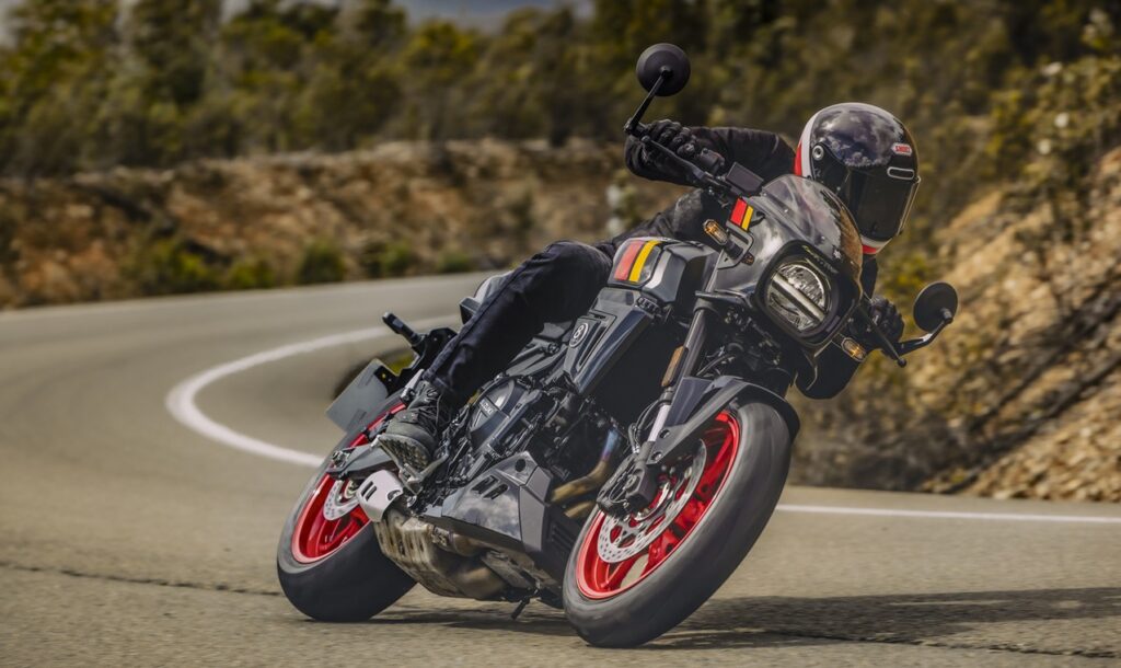 Bemutatták a Suzuki GSX-8T és Suzuki GSX-8TT modelleket Japánban