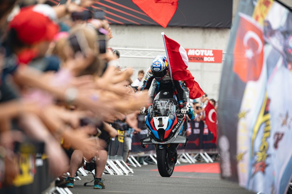 World Superbike Balaton Circuit 2025 Toprak Razgatlioglu BMW