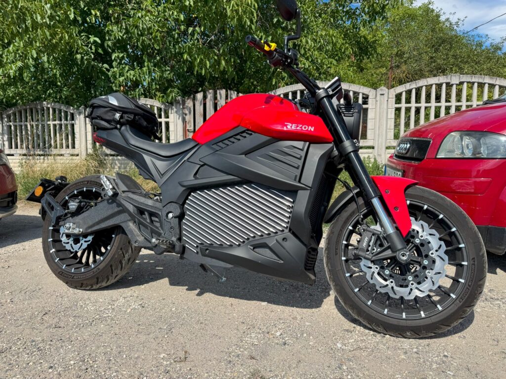Rezon Bohemia elektromos motor teszt