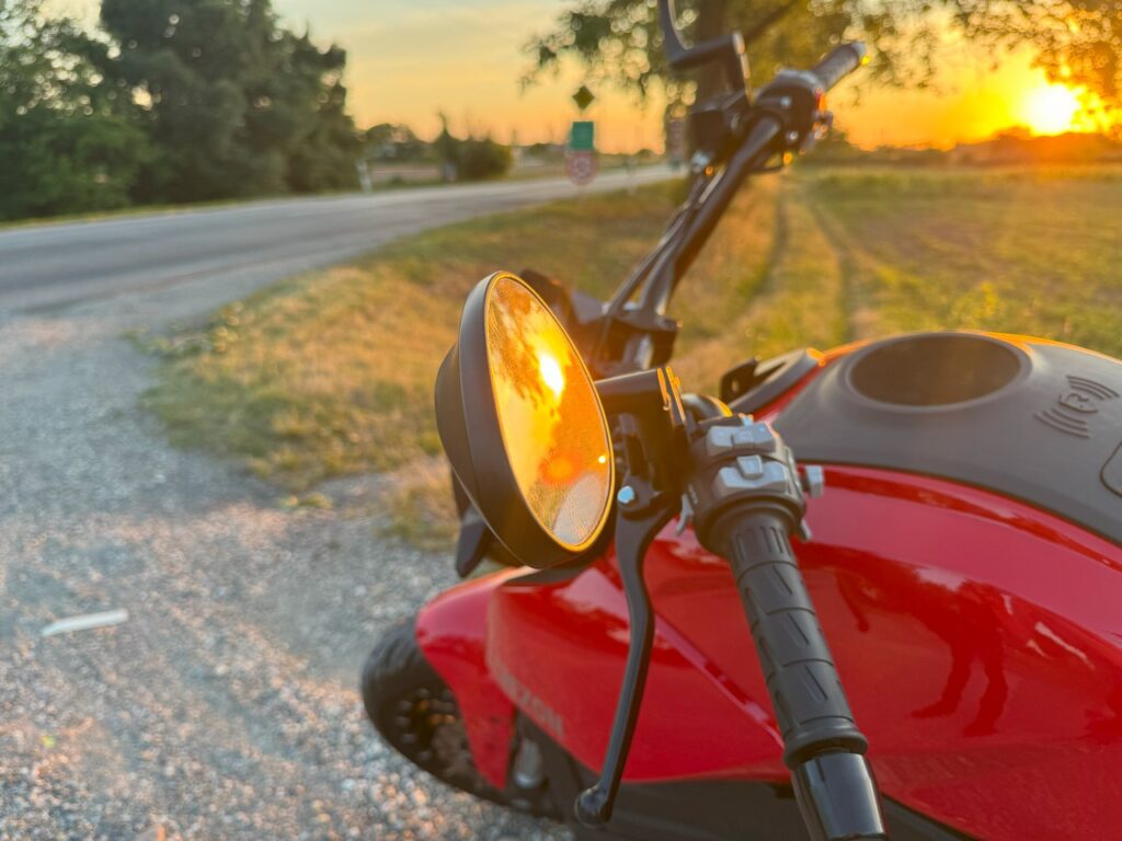Rezon Bohemia elektromos motor teszt