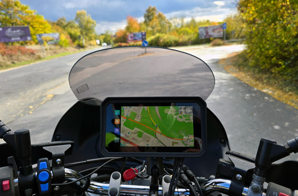 Navigál, rögzít, figyel: AOOCCI U6/U7 motoros GPS és menetrögzítő kamera bemutató