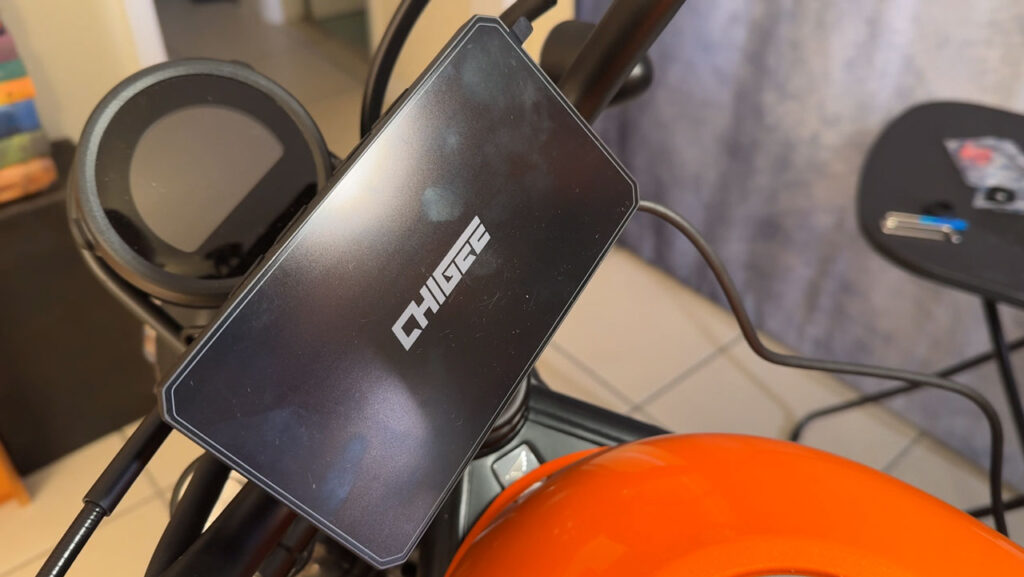 Chigee AIO-6 Max – A motoros kijelző, amiről eddig nem is tudtad, hogy szükséged van rá