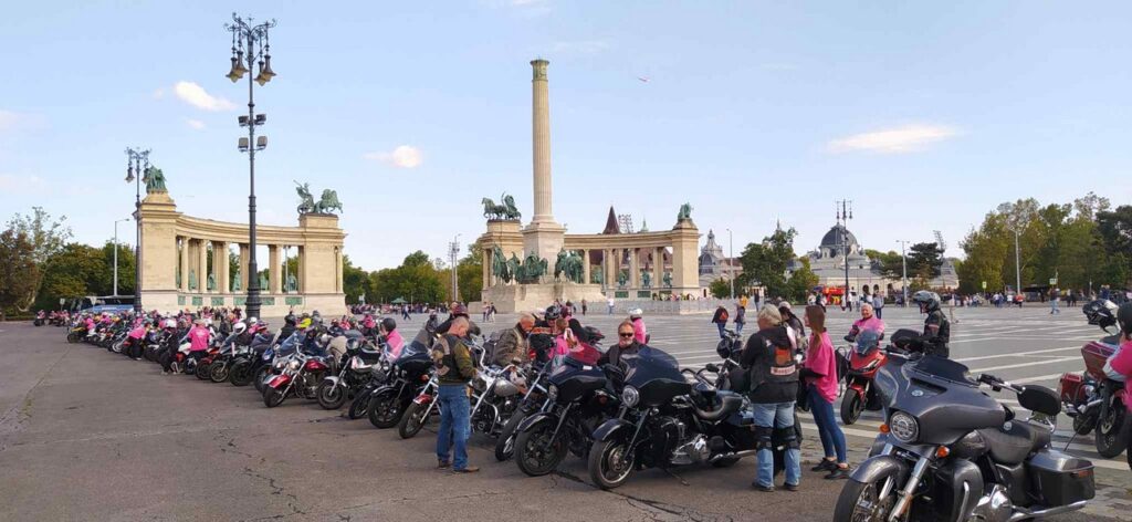 Motorral a mellrák ellen motoros felvonulás 2025