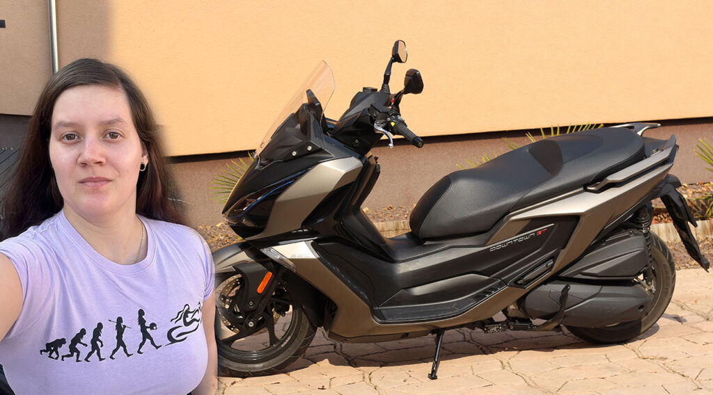 A csendes városi surranó: KYMCO Downtown GT 350 2026 motorteszt - VIDEÓVAL!!!