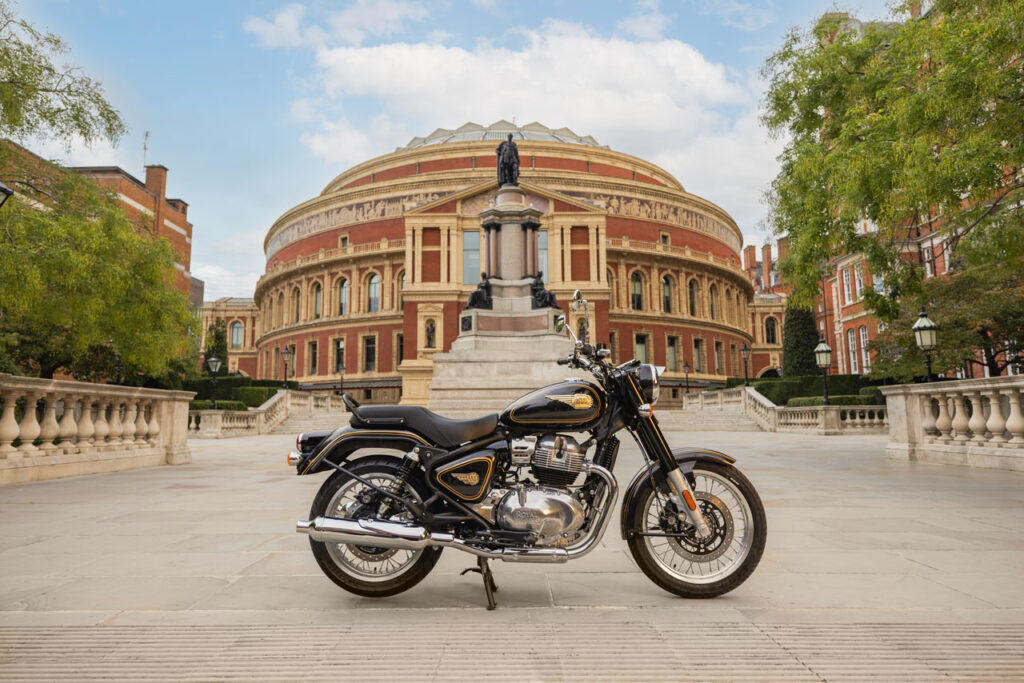 A Royal Albert Hall és a Royal Enfield közös dallama - VIDEÓVAL!!!