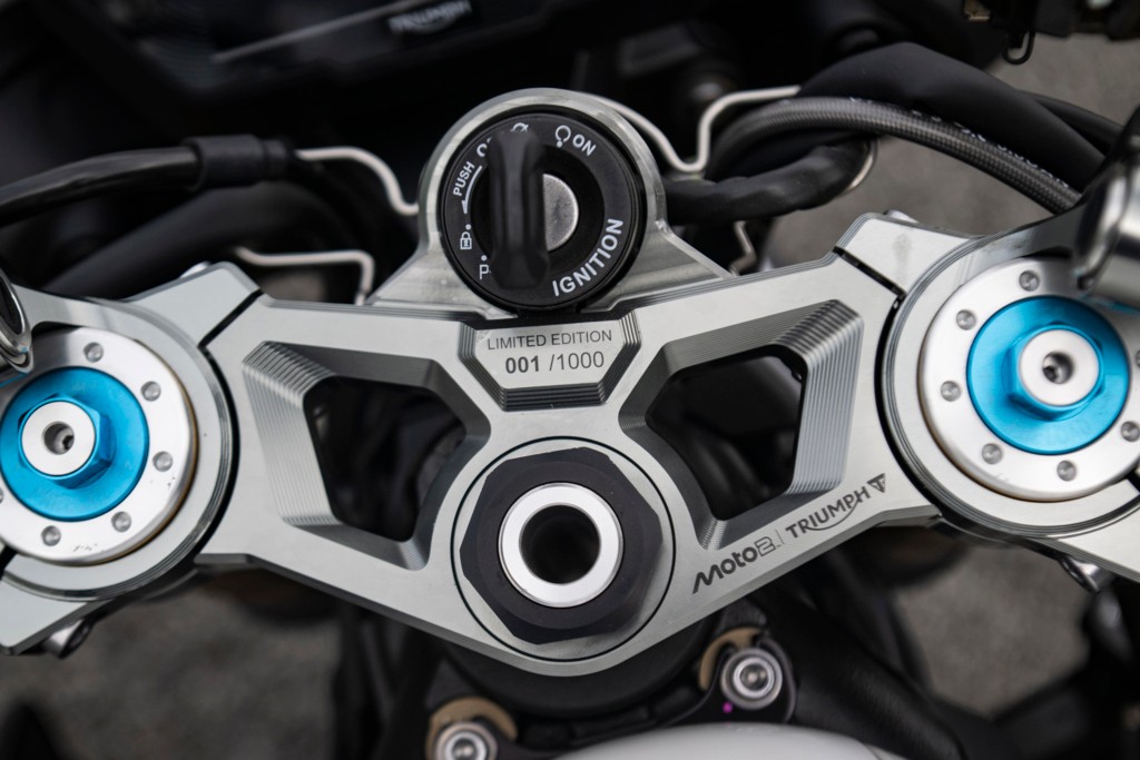 A Triumph Motorcycles és a MotoGP bemutta a két új Triumph Triple Trophy nyereménymotort
