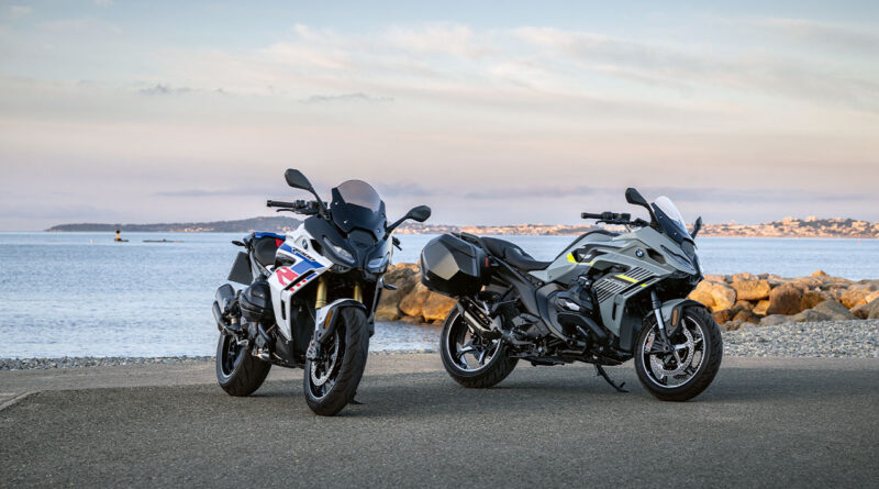 A BMW Motorrad az RS sorozatú utcai és verseny motorkerékpárok 50 éves évfordulóját ünnepli