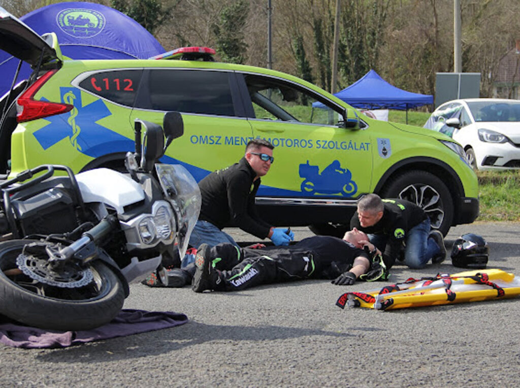 Két keréken nyitott szívvel Angyali Motorosok Közönségtalálkozó
