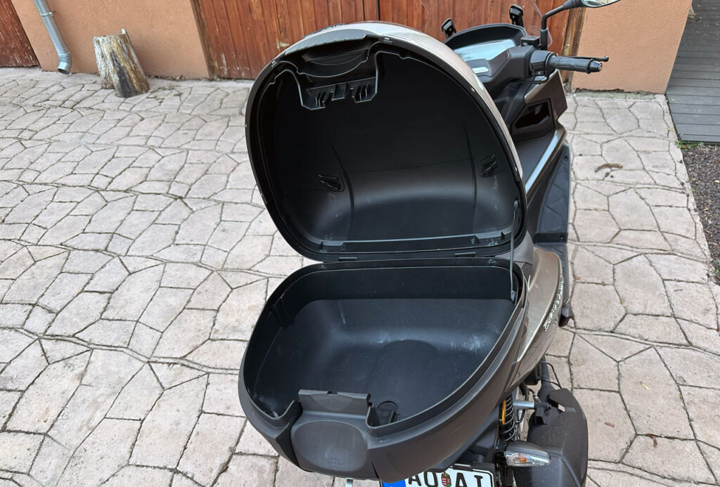 Kymco Skytown 125 robogó teszt