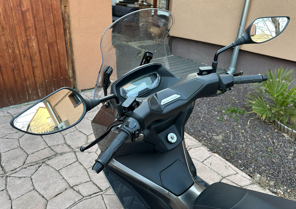 Kymco Skytown 125 robogó teszt