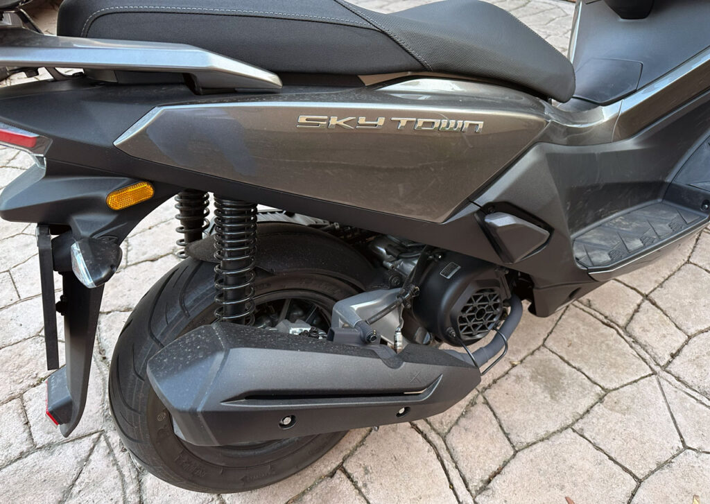 Kymco Skytown 125 robogó teszt