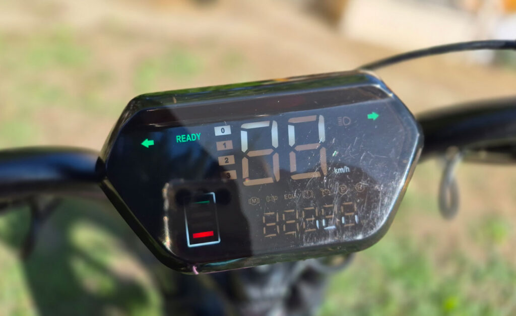 AVDLBIKE T7 elektromos bicikli első benyomások – amikor a városi bringa és a tank szerelemgyereke megszületik