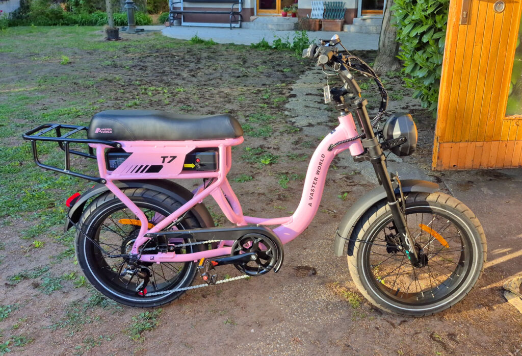 AVDLBIKE T7 elektromos bicikli első benyomások – amikor a városi bringa és a tank szerelemgyereke megszületik